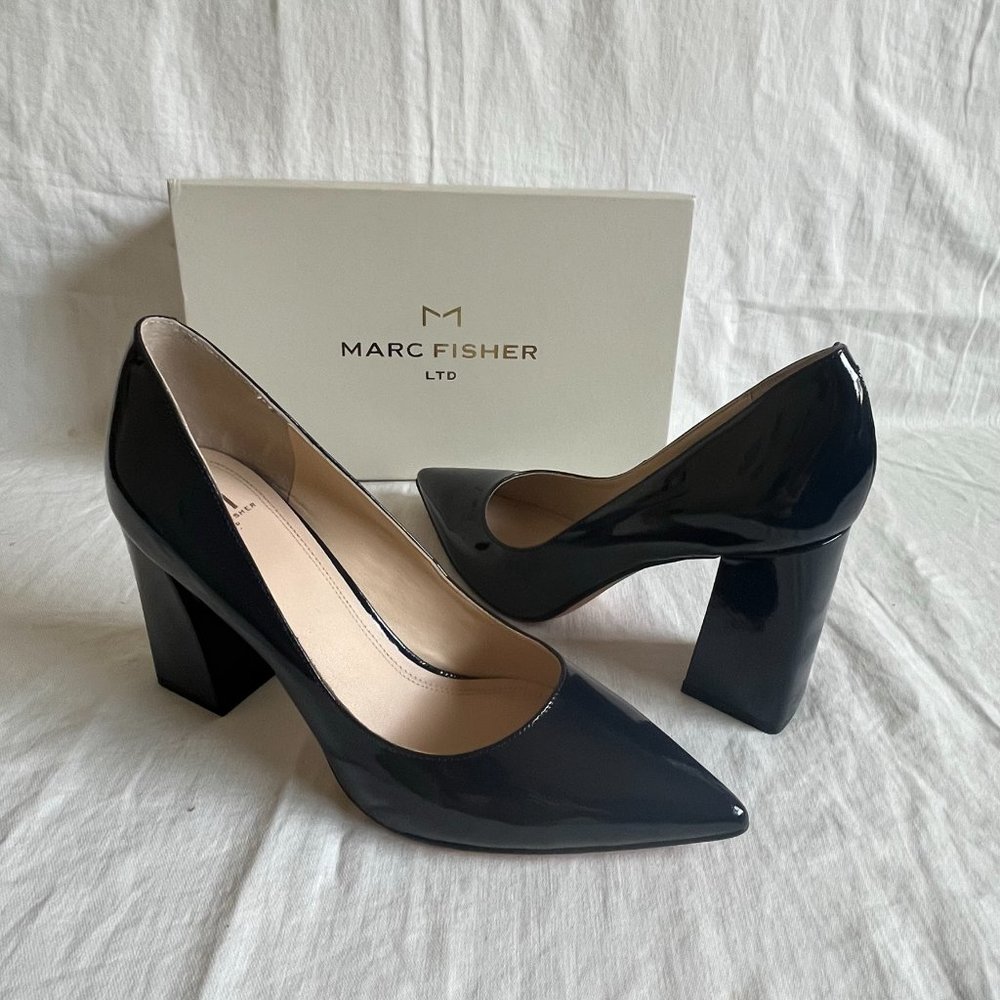 NIB Marc Fisher LTD Jenny Block Heel Blue Patent Leather Pump, sz 9